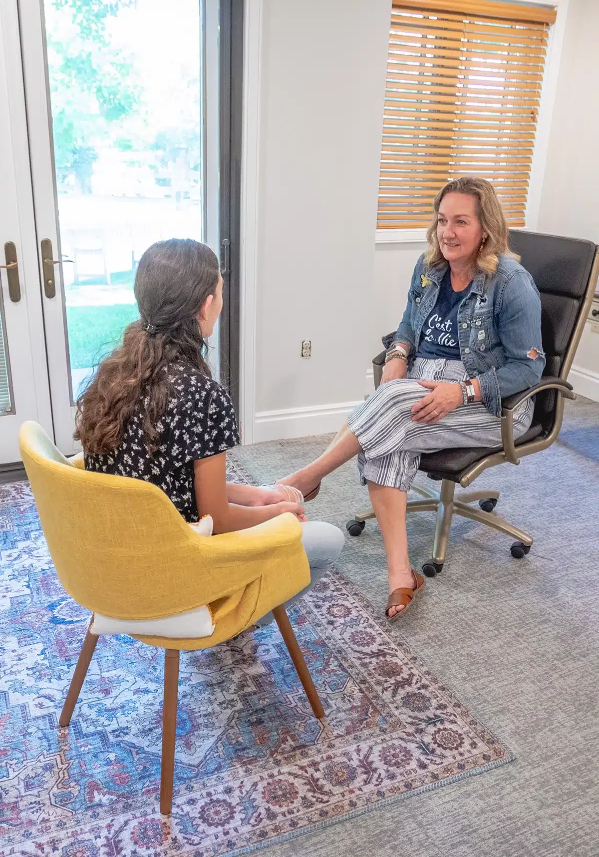 A teen participates in an individual therapy session while attending a day treatment program | Oasis Ascent